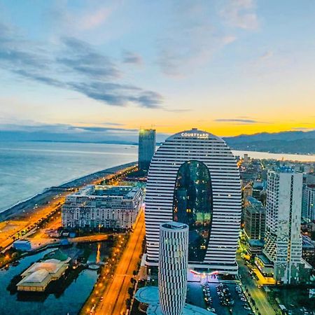 Seaside Vip Hotel Batumi Bagian luar foto