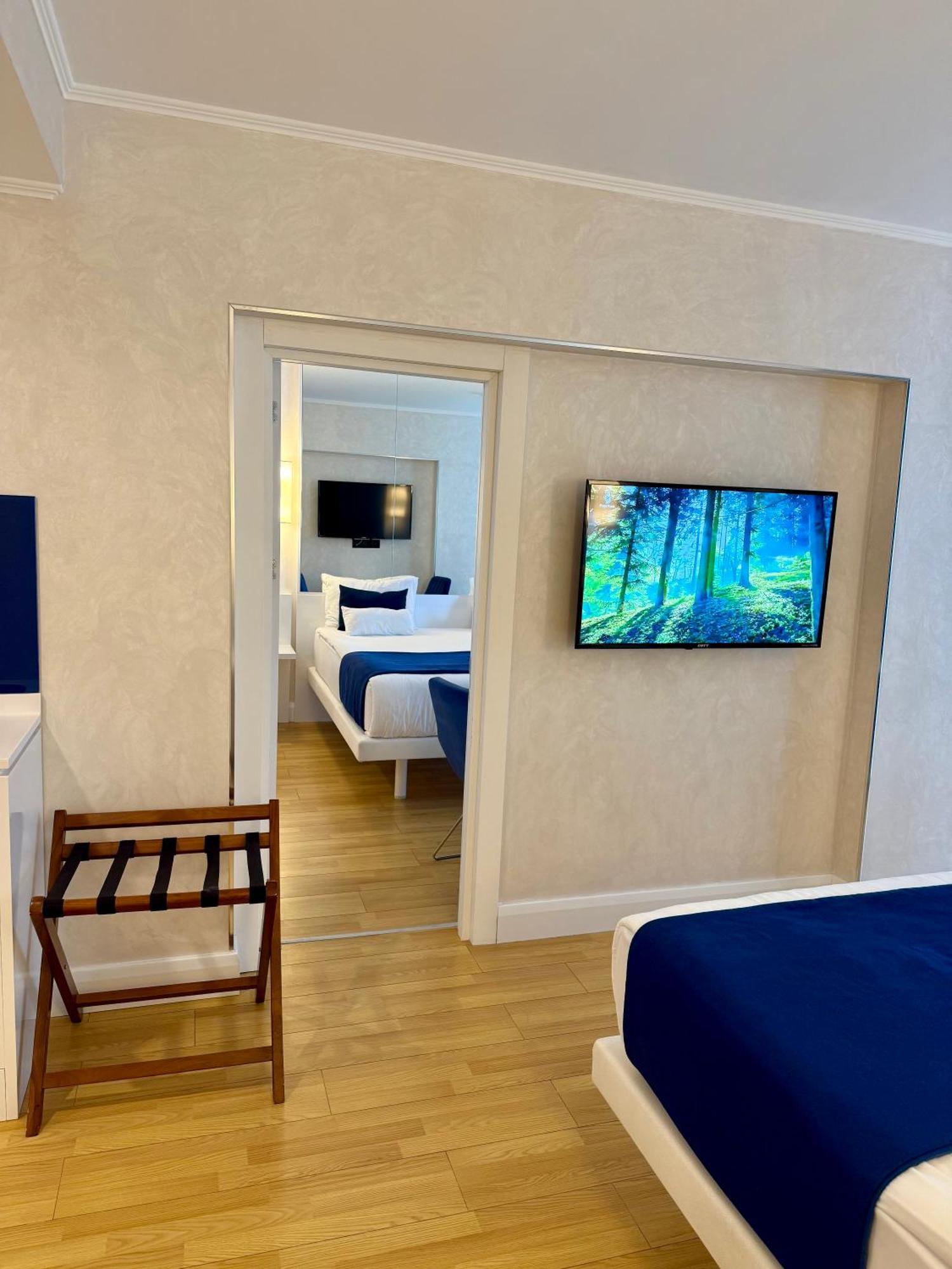 Seaside Vip Hotel Batumi Bagian luar foto